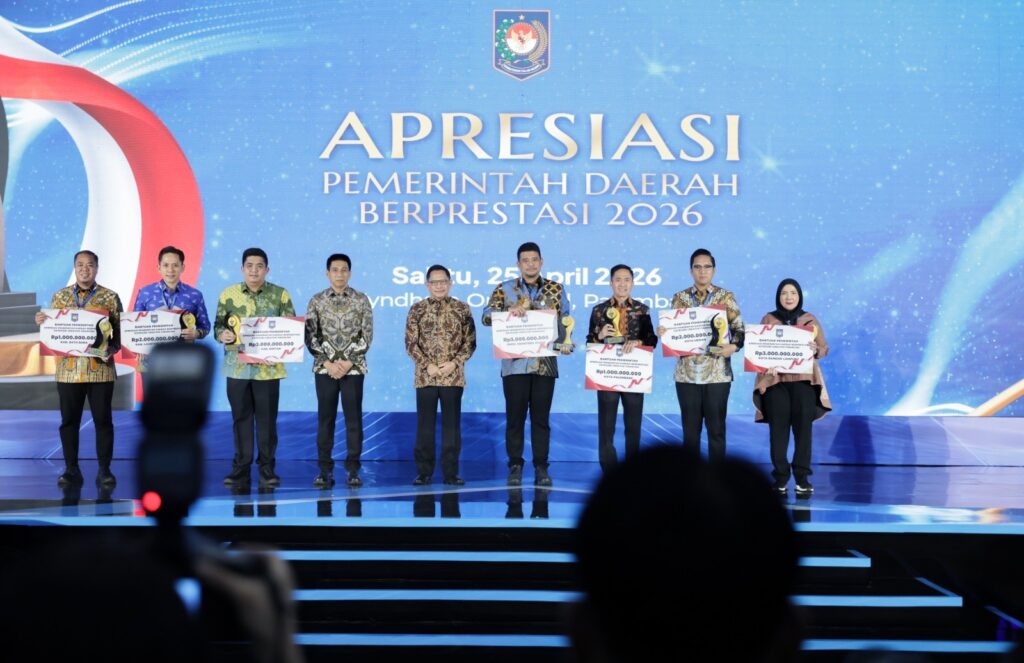Gubernur Sumatera Utara Bobby Nasution Raih Penghargaan Creative Financing dari Mendagri