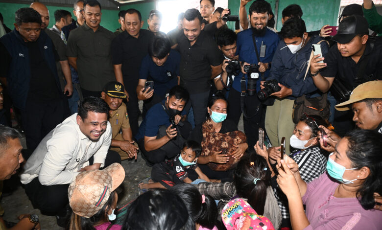 Erupsi Gunung Sinabung, Bobby Nasution Pastikan Kebutuhan Pengungsi Terpenuhi